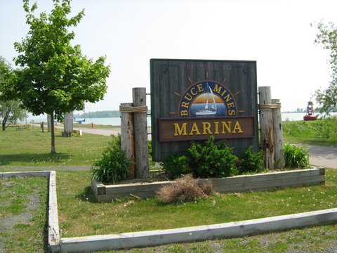 Hiking Lake Huron shore